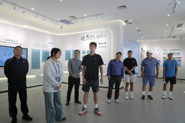 皖西学院成功举办金安国际网球公开赛明星进高校活动(图1)